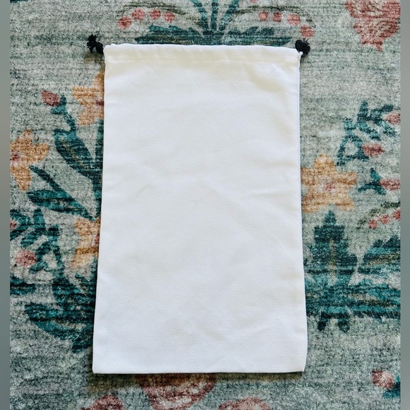 8.5x13.75” Alaia Paris Dust Bag - Picture 2 of 4